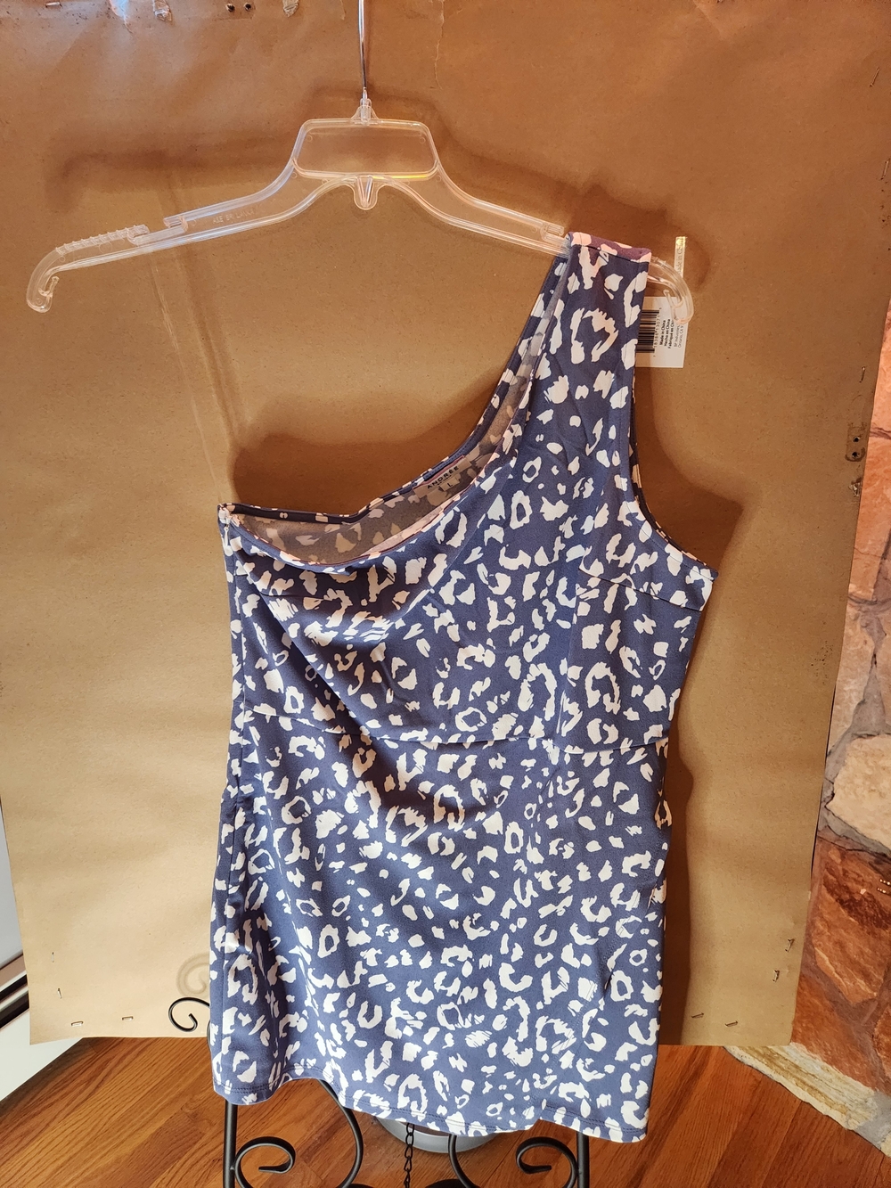 Size Large Andree By Unit One-Shoulder Blue & White Animal Print Romper